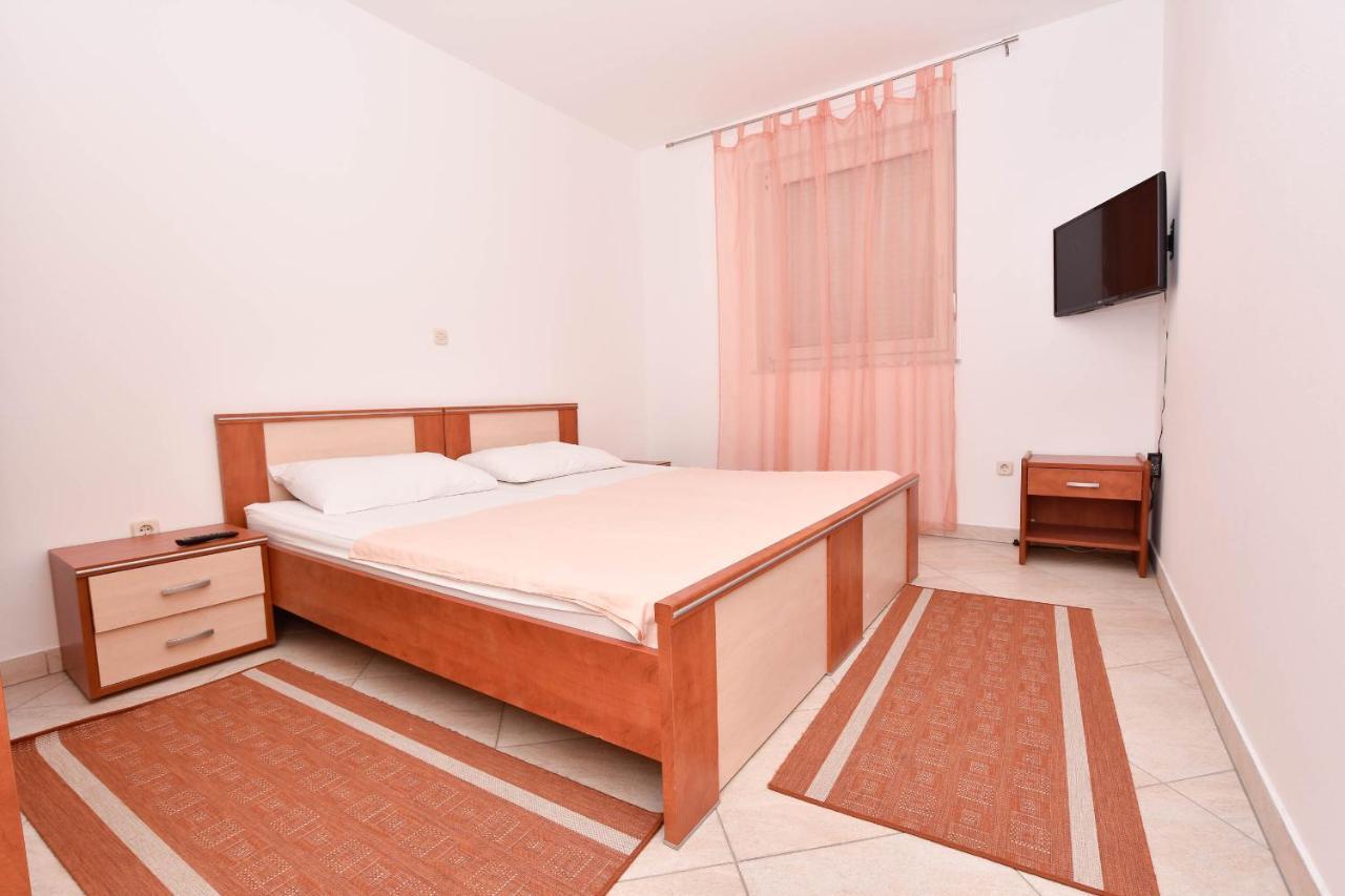 Apartment Jaspis Biograd Na Moru Exteriör bild