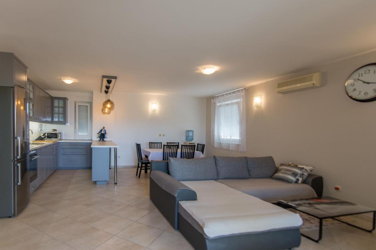 Apartment Jaspis Biograd Na Moru Exteriör bild
