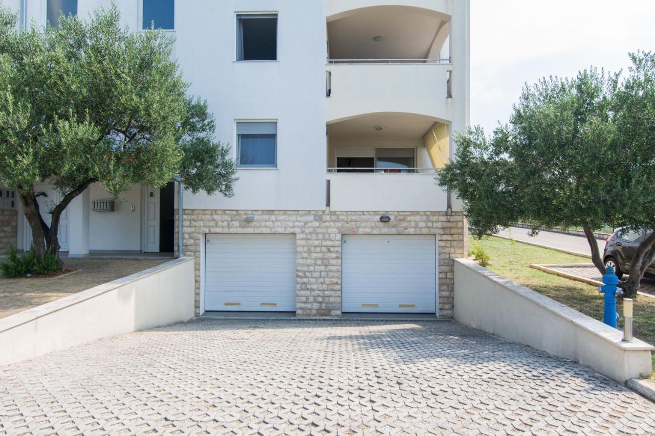 Apartment Jaspis Biograd Na Moru Exteriör bild